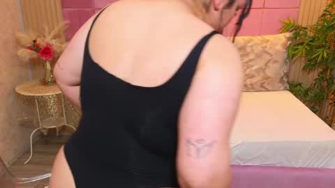 spicycarlaxx online show from April 3, 7:21 pm