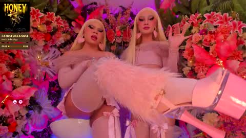  Alison  Sharon  online show from March 22, 12:42 pm