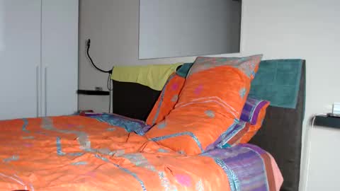 Spicysweetlytwo online show from September 25, 6:48 pm