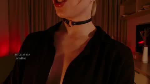 Elizabeth online show from December 21, 4:46 pm