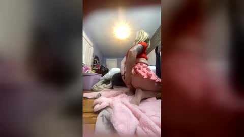 sporegeous online show from February 6, 5:59 pm