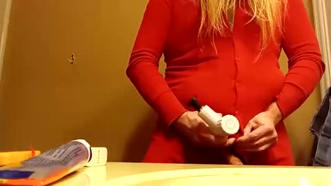 spunslut212 online show from December 4, 4:26 am