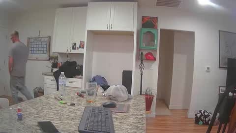 Squally Willy  MaryAnne online show from March 4, 7:08 am