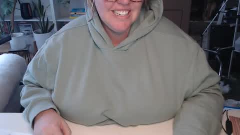 Messi Jessi online show from November 12, 4:20 pm