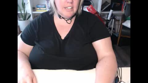 Messi Jessi online show from December 10, 5:33 pm