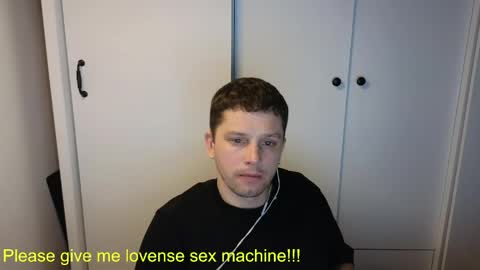 st1vemaster01 online show from April 23, 3:35 pm