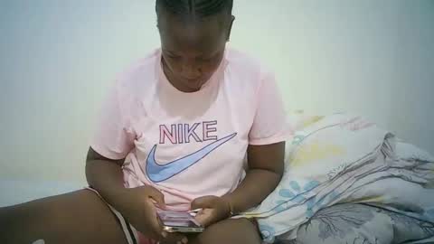 stacey0125 online show from January 18, 7:28 am