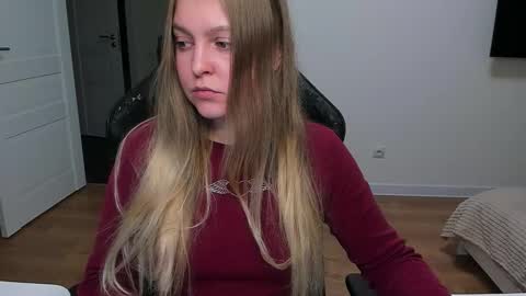 Stacy  online show from October 25, 3:01 pm