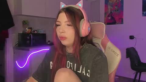 Stacy online show from December 2, 5:44 pm