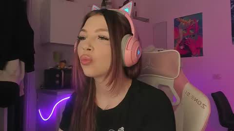 Stacy online show from November 24, 4:38 pm