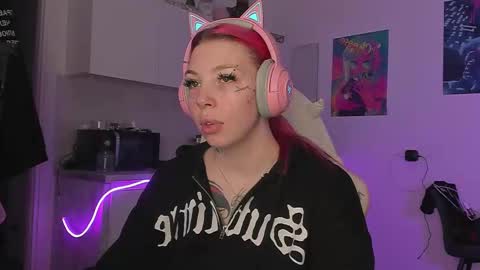 Stacy online show from February 22, 1:58 pm