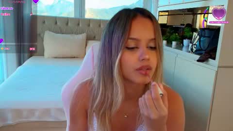 Stacy Tyler online show from June 19, 7:31 pm