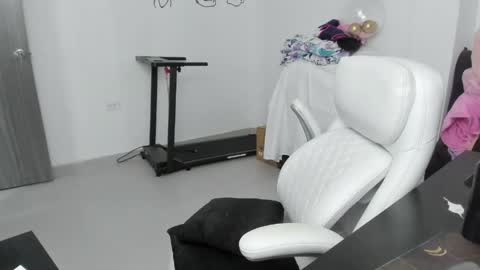 Zulma Yisset online show from May 21, 2:51 am