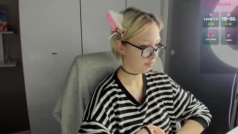 Kate online show from March 17, 7:24 am