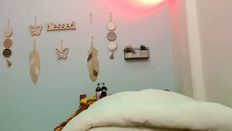 alejandra online show from July 4, 8:01 pm