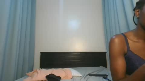 Snapshot of stargirl_lia chatting on October 20, 6:24 pm lia online show from October 20, 6:24 pm