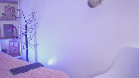 Yoko online show from February 3, 6:45 pm