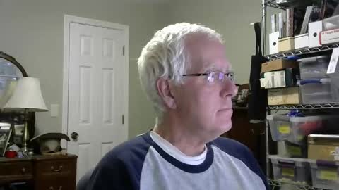 Snapshot of stasw20 chatting on October 22, 10:11 pm stasw20 online show from October 22, 10:11 pm