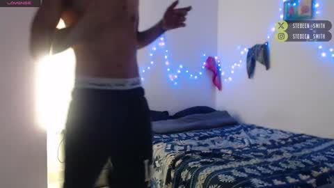 Snapshot of stebeen_smith chatting on December 6, 9:29 pm stebeen smith online show from December 6, 9:29 pm