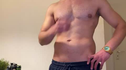 stefan45017 online show from June 12, 9:14 pm