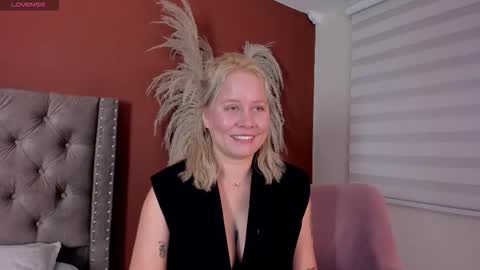 Stefanny   online show from January 13, 12:24 pm