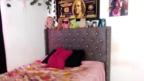Snapshot of stefanny_2001 chatting on October 25, 5:46 pm stefanny beautiful online show from October 25, 5:46 pm