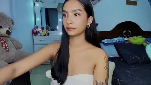 Im MiaIts my first day here  online show from October 8, 3:13 am