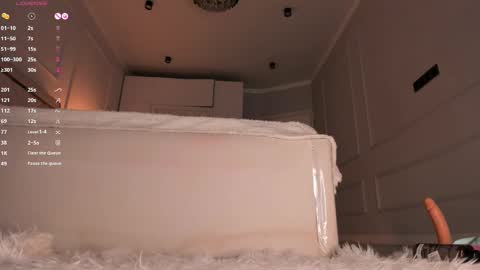 Snapshot of stella__grace chatting on February 24, 6:36 pm Stella online show from February 24, 6:36 pm