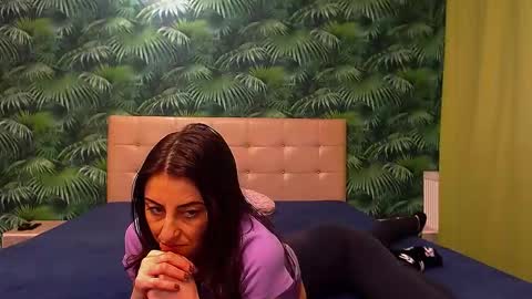 Stella John online show from January 4, 8:39 am