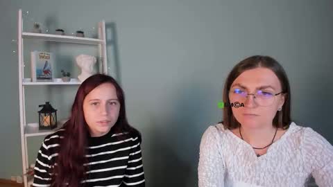 stella_red online show from November 14, 1:24 pm