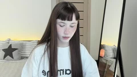 stella_sunny online show from April 8, 8:06 am