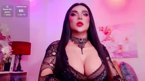 CALL ME STELLA online show from June 8, 8:15 am