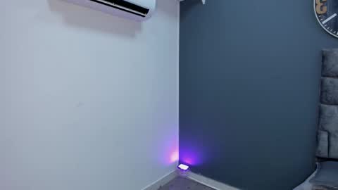 Stephane Rouss online show from November 28, 8:05 pm