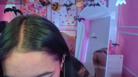 Stephania online show from October 30, 1:33 pm