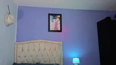 Stephania online show from March 17, 2:22 pm