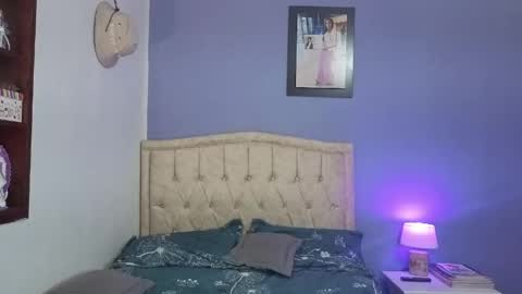 Stephania online show from April 17, 3:36 pm