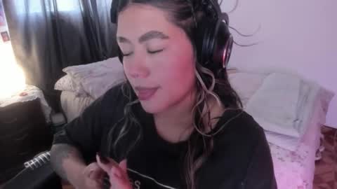 Stephanie  online show from December 13, 7:53 pm