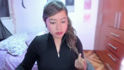 Stephanie  online show from April 7, 1:40 am