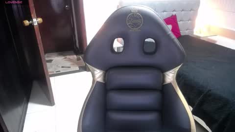 stephany_rodriguez_ online show from November 30, 12:34 pm