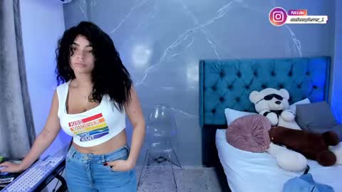 Stefanny online show from June 7, 1:33 am