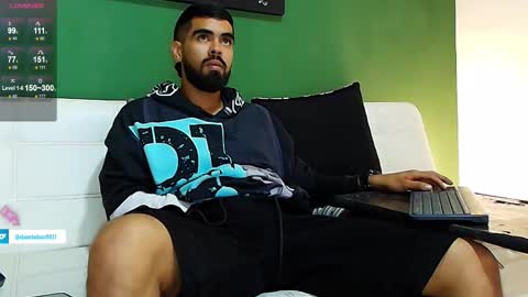    ................     online show from September 10, 4:13 am