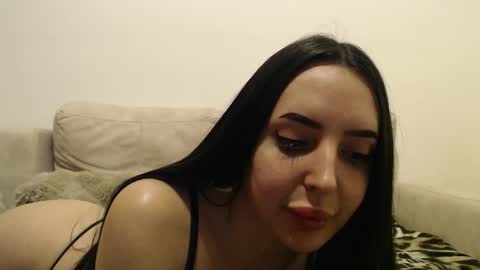 StepMommy19 online show from February 9, 7:05 pm