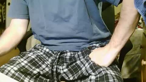 Chillguy online show from April 28, 5:01 am