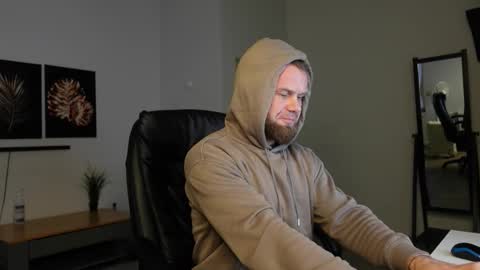 Stewart Barnz online show from December 20, 8:43 am