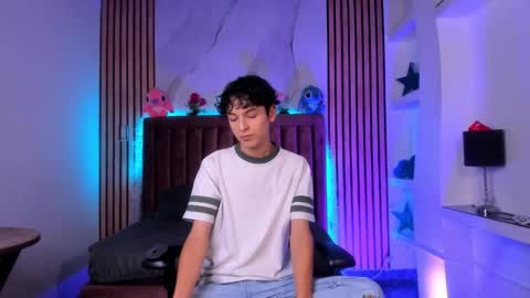 Sthepano  online show from January 8, 7:20 pm