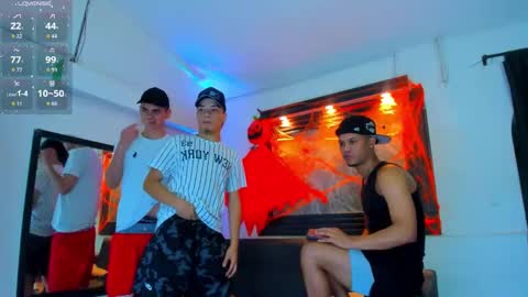 friends online show from November 1, 5:17 am