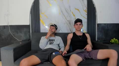 friends online show from February 28, 5:44 am