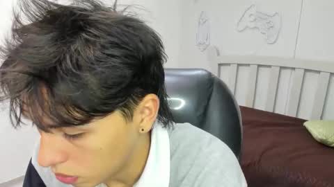 Stiwen online show from October 1, 3:00 pm