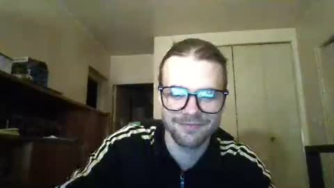 stockingsnfeet online show from December 16, 12:26 am