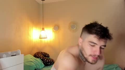 Snapshot of stoneepaul chatting on January 26, 5:23 pm     --free-- online show from January 26, 5:23 pm